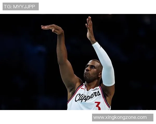 保罗状态下滑14分钟未得分助攻抢断表现平平快攻空篮遭封盖