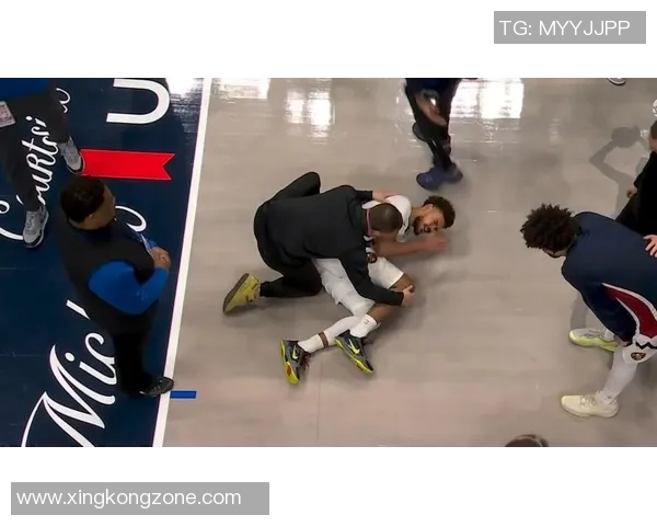 掘金官方宣布卡梅隆约翰逊右肩不适本场比赛能否出战成疑