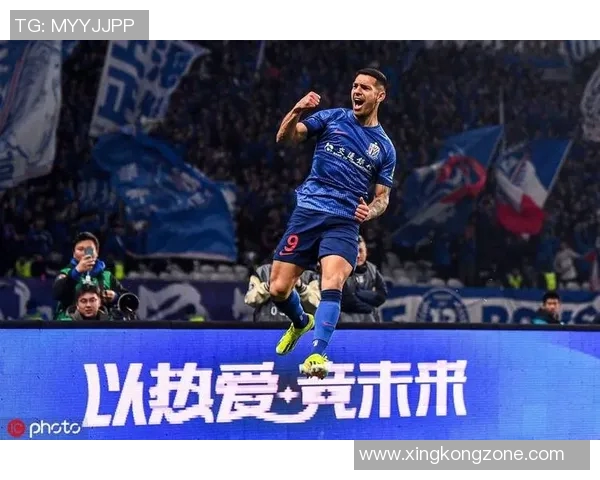 申花强势开局马纳法助攻路易斯破门球队2-0领先首尔